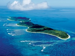 Desroches Island - Blick aus der Luft auf die vielseitige Insel mit ihre verschiedenen Möglichkeiten.